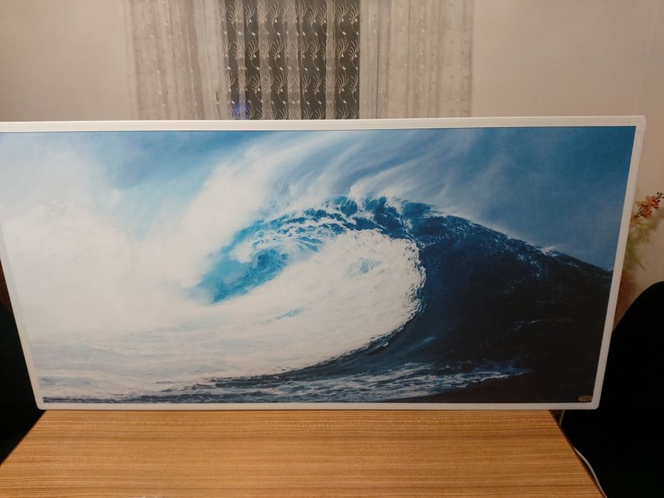 Încălzitor electric cu prindere pe perete