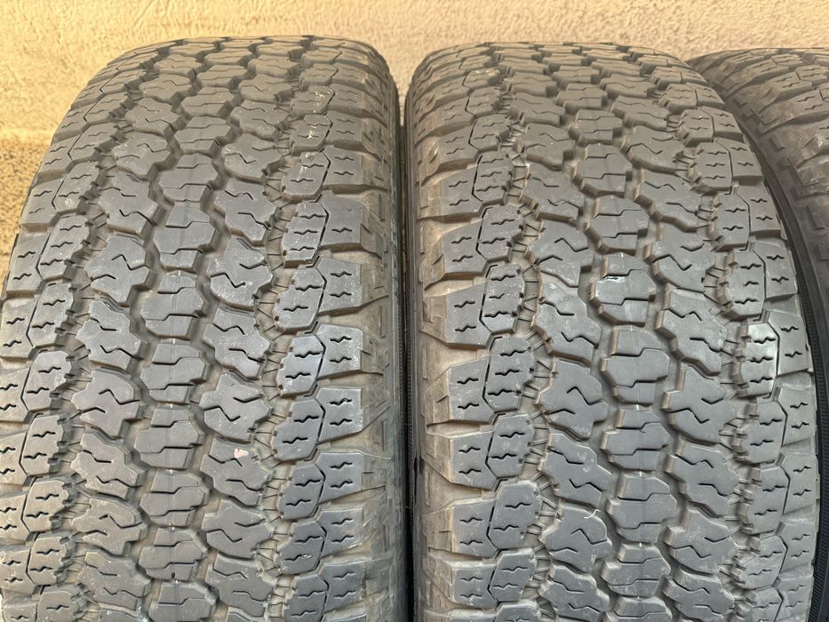 255 60 20 Goodyear