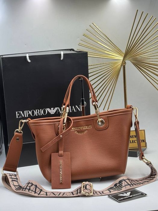 Geanta Armani Noua !!! Dimensiuni 33/18 !!!