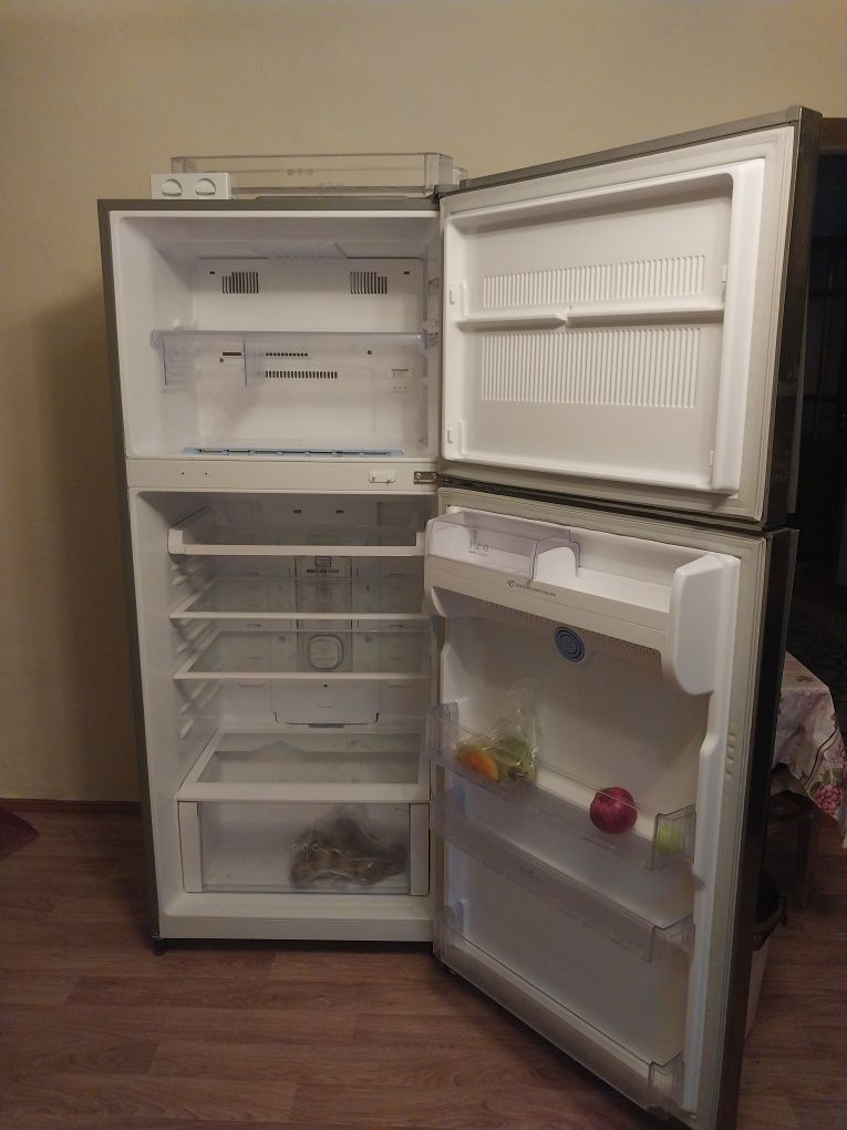 холодильник LG широкая