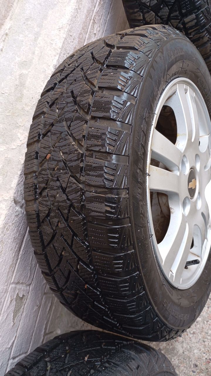 Продам 4 диски с балонами от Ласетти R15, 195/60