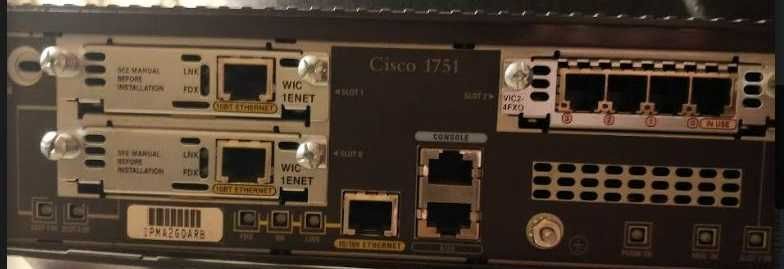 Router Cisco 1751 ptr CCNA Voice