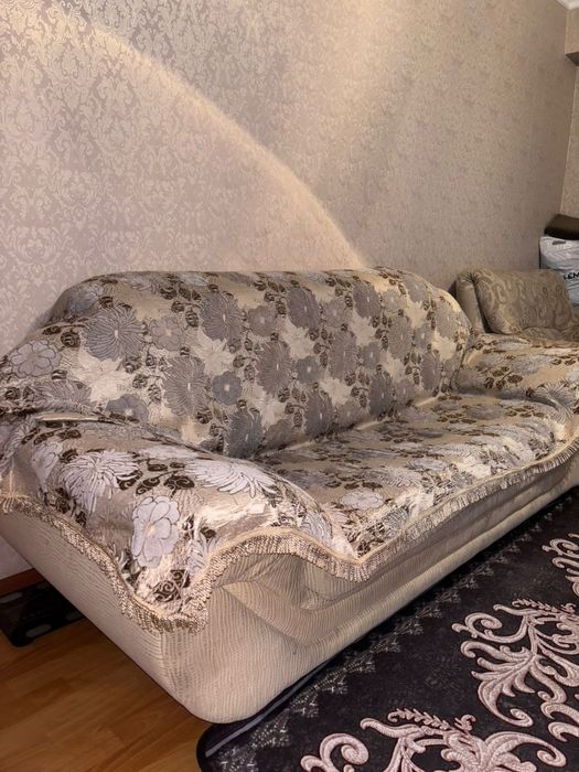 Продам диван и кресло