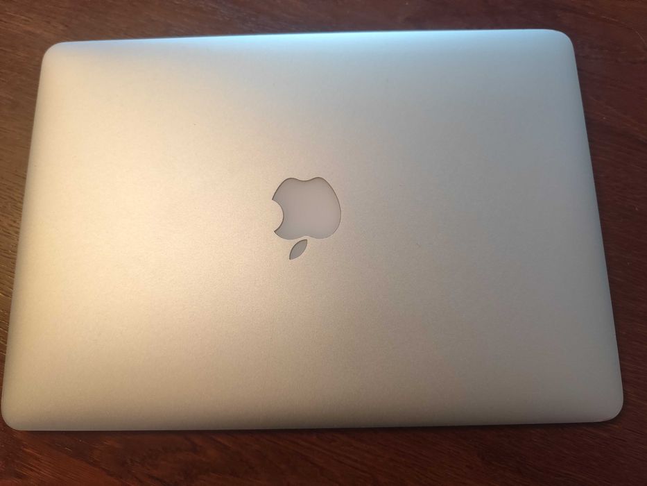 MacBook Air 13" 2015 i7 2.2GHz 8GB RAM 128Gb SSD