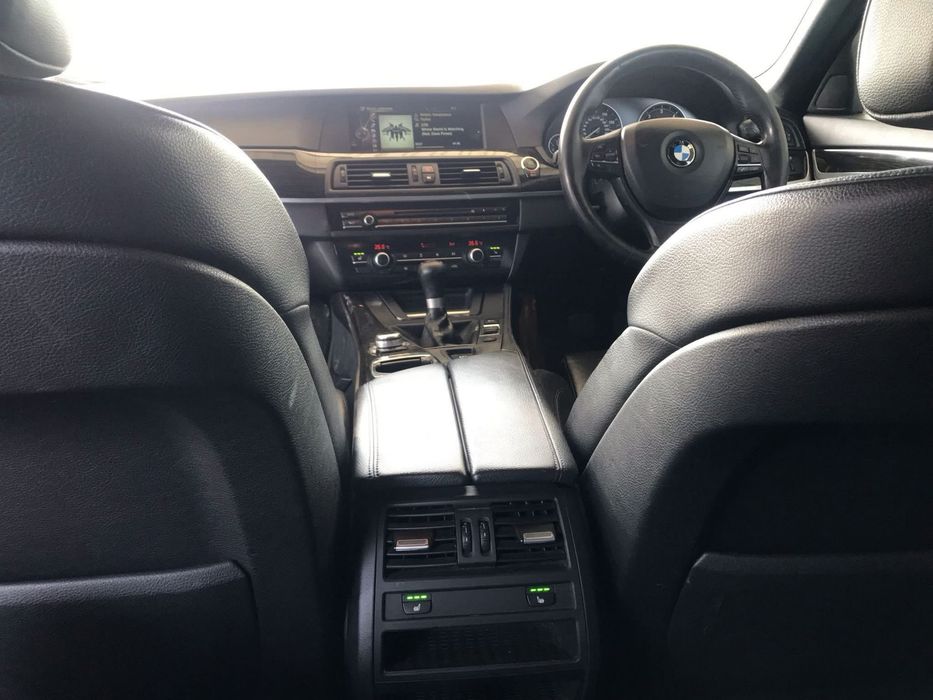Dezmembrez BMW 520d F11 M-Pack,Hi-Fi,Bancheta spate incalzita,Volan M