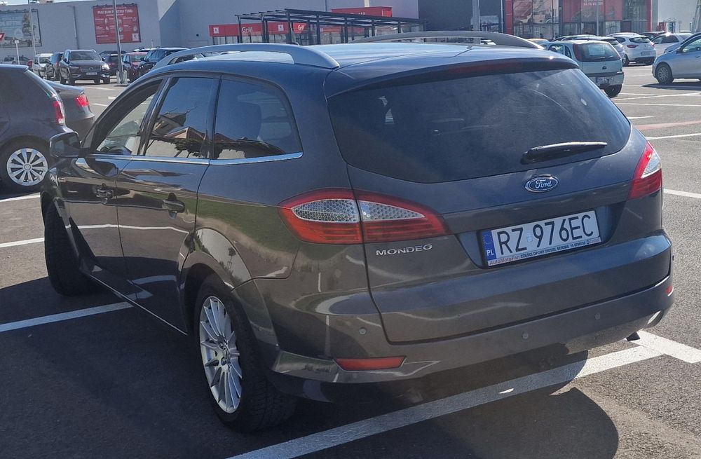 Vând Ford Mondeo 2.5T  LIMITET-EDITION