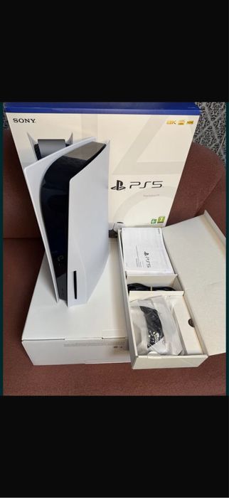 PS5 aproape nou! Super preț!