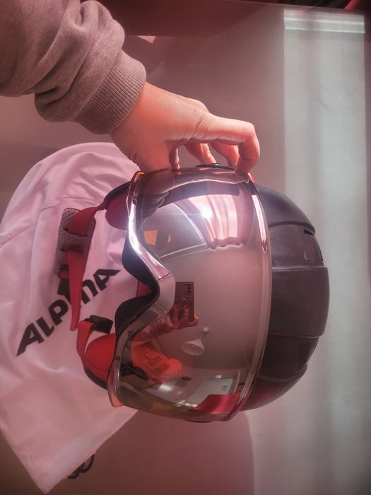 Alpina каска за ски