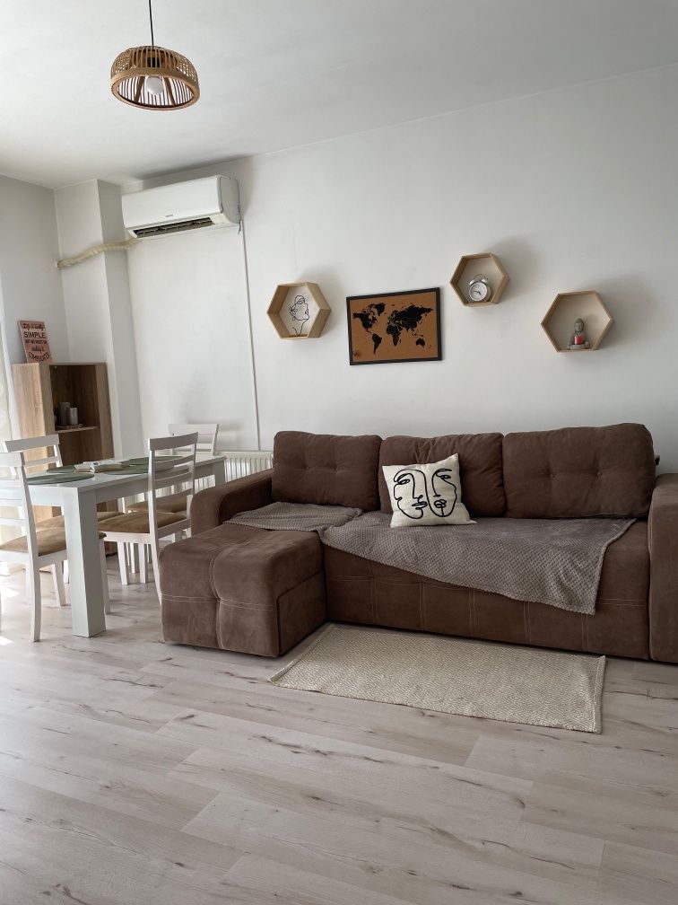 PF Inchiriez apt 1 dormitor si sufragerie, cart. Buna Ziua
