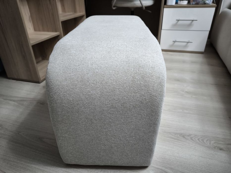 Текстилна пейка в пясъчен цвят