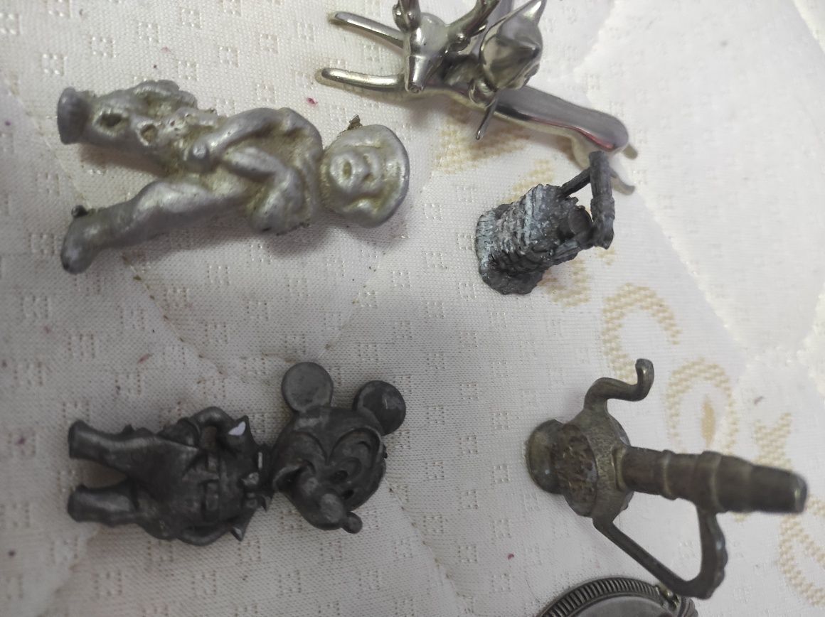 Lot format din 12 miniaturi