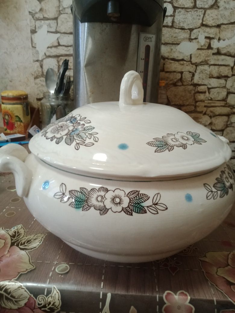 Супница фарфор 3500т.