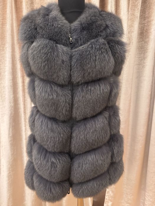 Vand vesta lunga de vulpe polara gri argintie