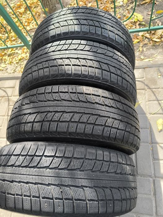 Продам зимние шины в отличном состоянии