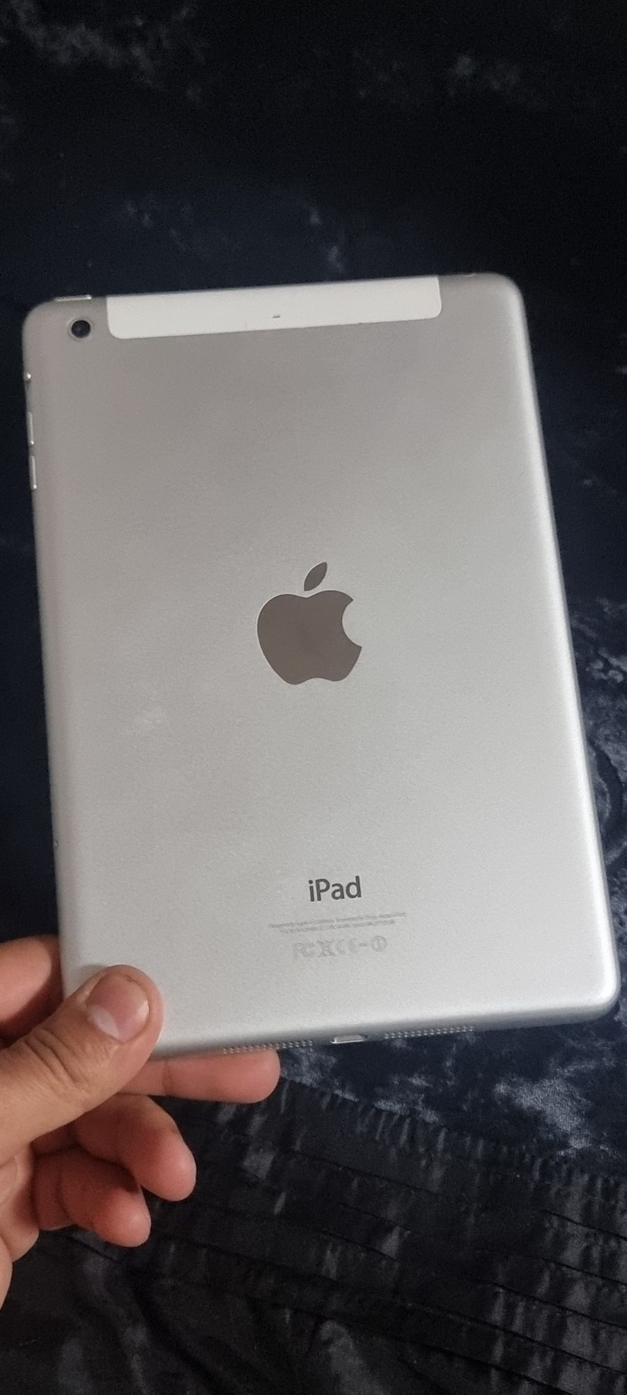ipad Mini 4.  4/64 gb  ios 10