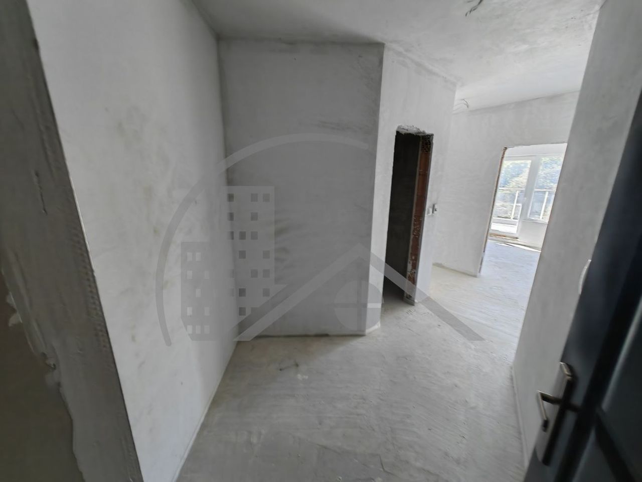 Продава се Двустаен апартамент в Варна, Аспарухово - 67 кв.м за 1193 €/кв.м - Снимка #2