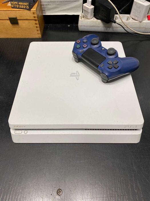 Hope Amanet P3 Playstation 4 Slim / 500 gb