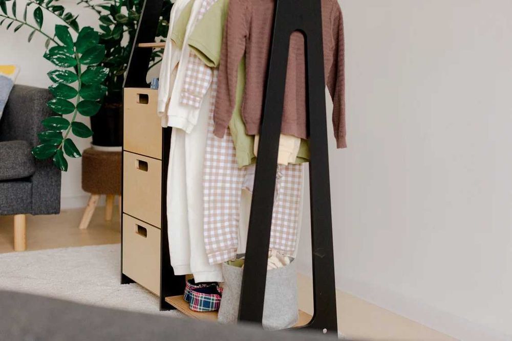 Детски шкаф-закачалка за дрехи – организация и стил