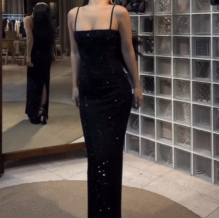 Продам черное платье с камнями SWAROVSKI