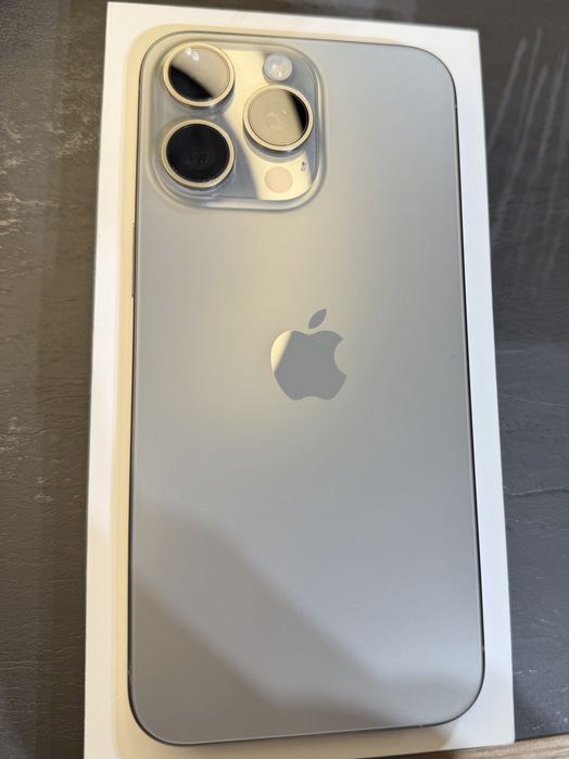 iPhone 15 PRO MAX 256GB КАТО НОВ!!! Гаранция