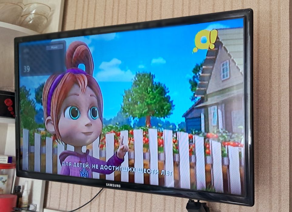 Продам телевизор 81 диагональ