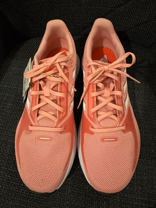 Оригинални маратонки на adidas