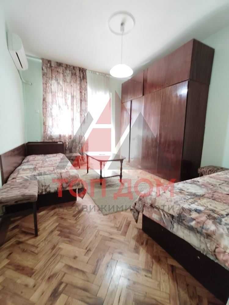 Дава се под наем Тристаен апартамент в Варна, Червен площад - 86 кв.м за 433.5 € - Снимка #4