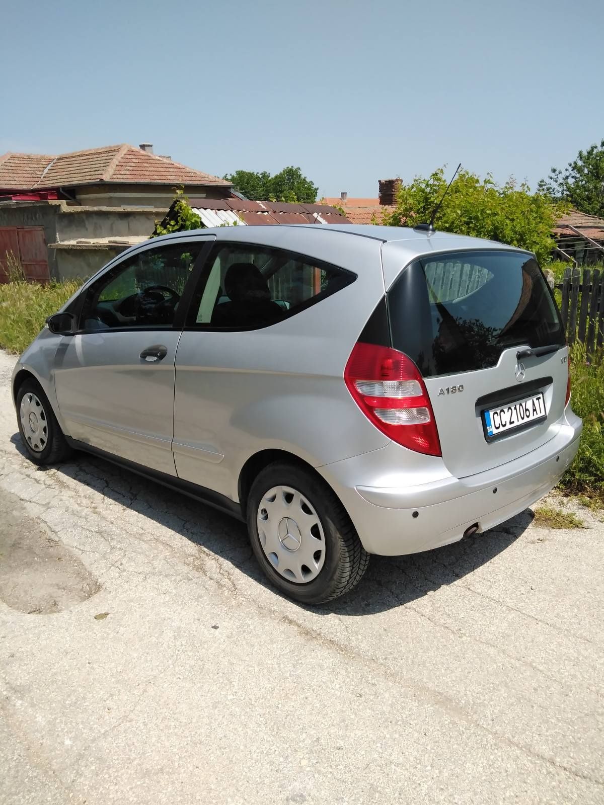 Продавам Mercedes A 180