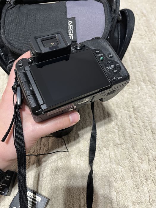 Panasonic lumix G7 cu obiectiv 14-140