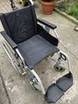Carucior/scaun cu rotile pliabil, roti pline, usor, 120 kg