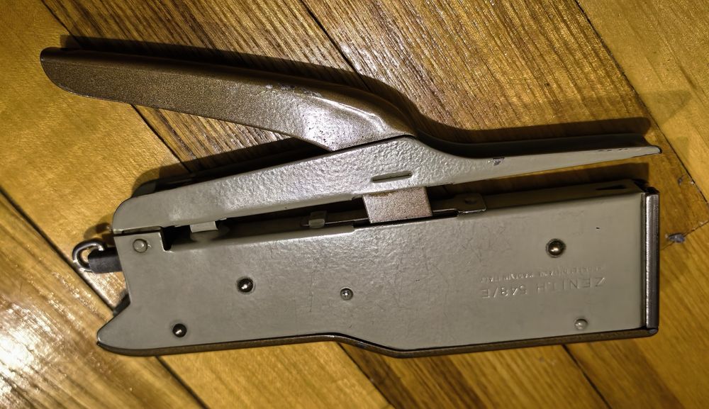 Capsatoare Vintage & Retro, diferite marci