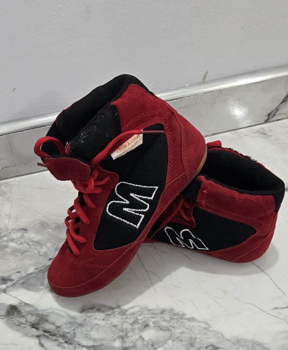 Детски дрехи и обувки