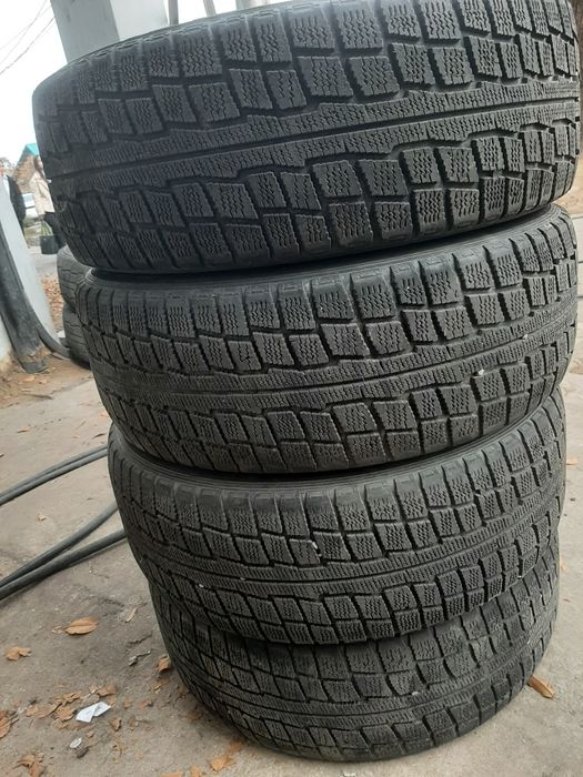 Продам Резину 205/65/16