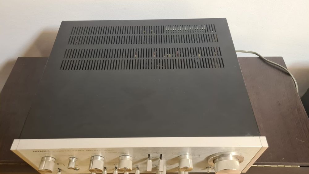 Amplificator Hitachi HA-610