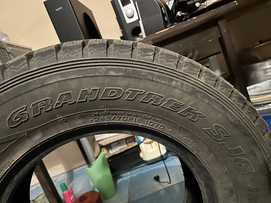 Покрышка Dunlop Grandtrek SJ6 245/70 R16