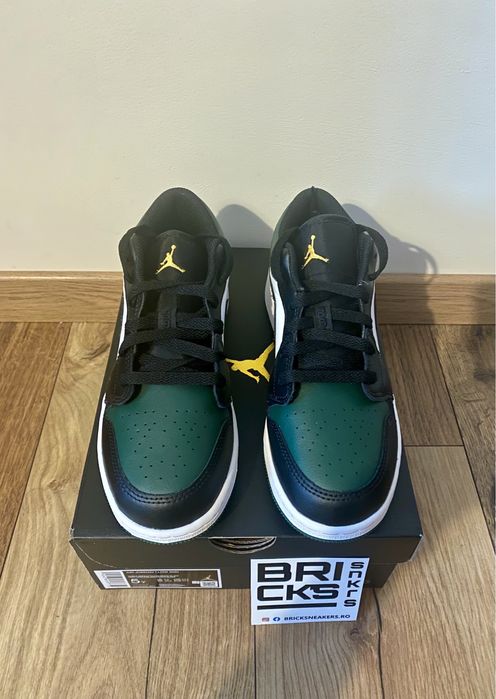 Nike Air Jordan 1 Low Green Toe