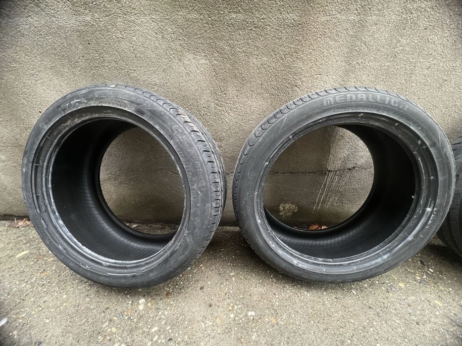 Гуми 225/45/17 R Гумите са много запазени 2 бр NEXEN и 2бр MEDALLION