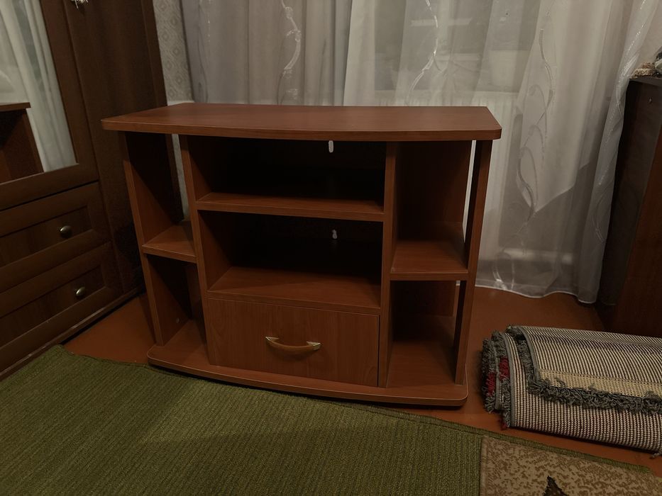 Тумбочка под TV.