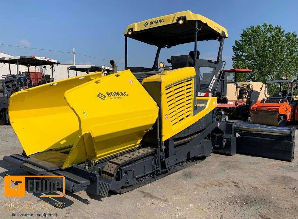 Асфальтоукладчик Bomag BF700С-2