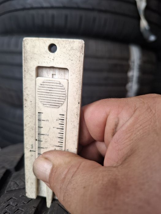 235 65 16с Michelin дот 2623 и дот3524 2броя цената е за 1бр