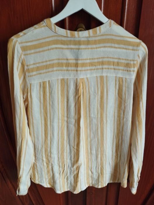 Bluză de culoare bej cu dungi verticale de culoare galbenă, mărimea 36