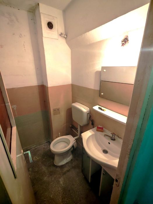 Vând apartament 4 camere