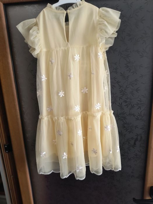 Rochiță pentru fetiță