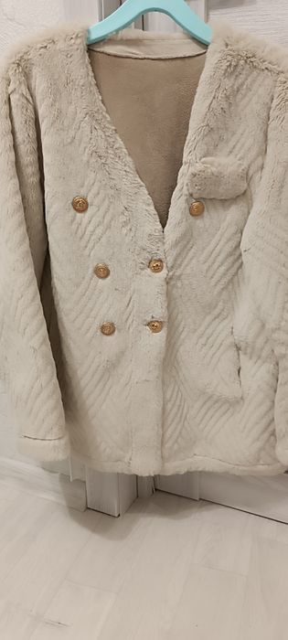 Продается новые шубки и шабка