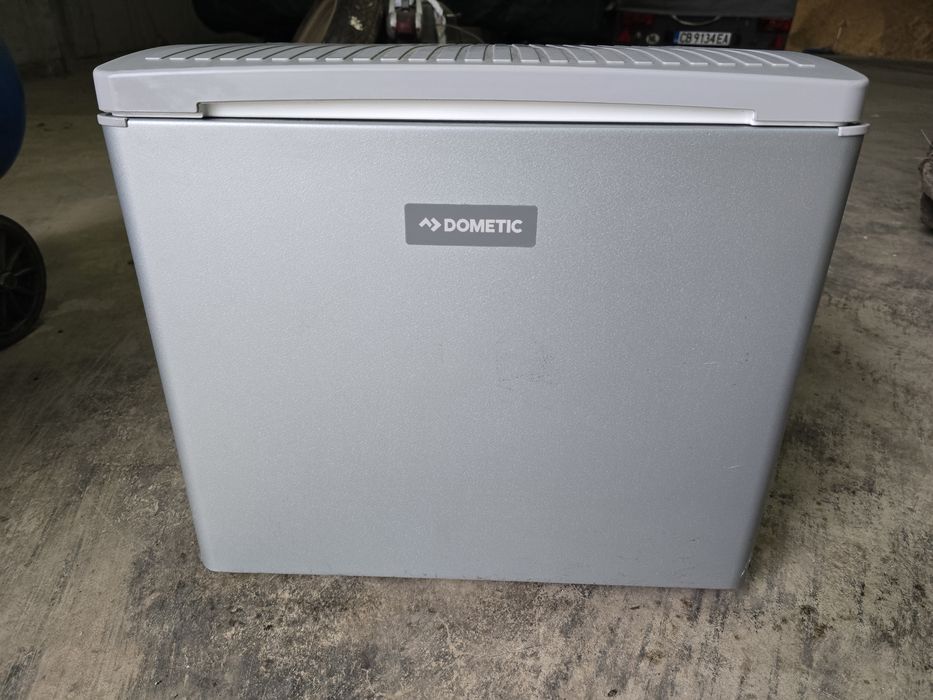 Къмпинг хладилник Dometic