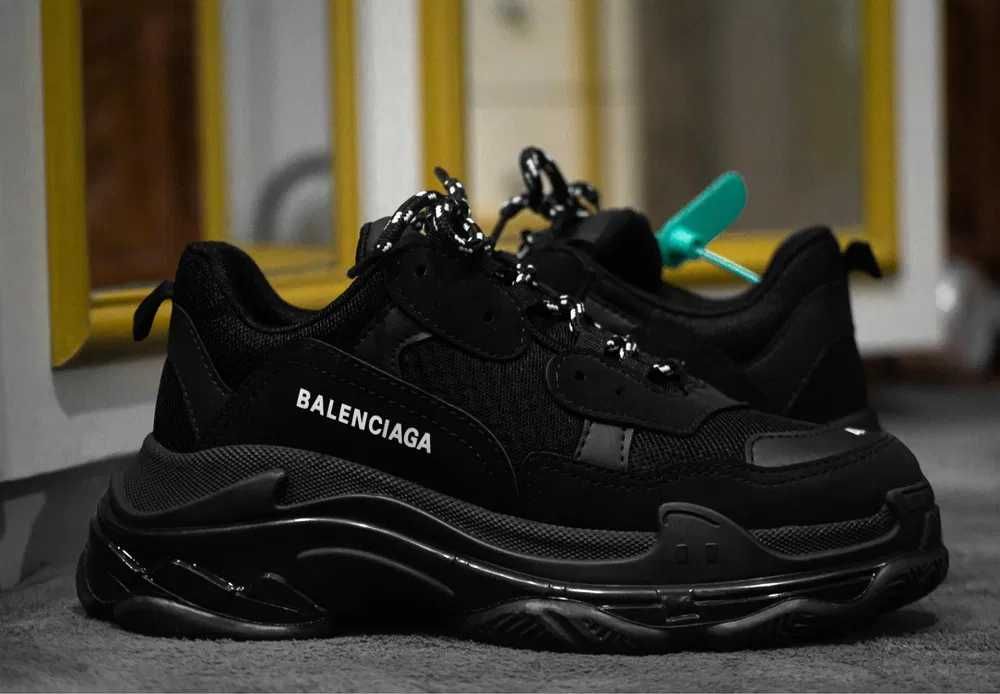 balenciaga triple s negri