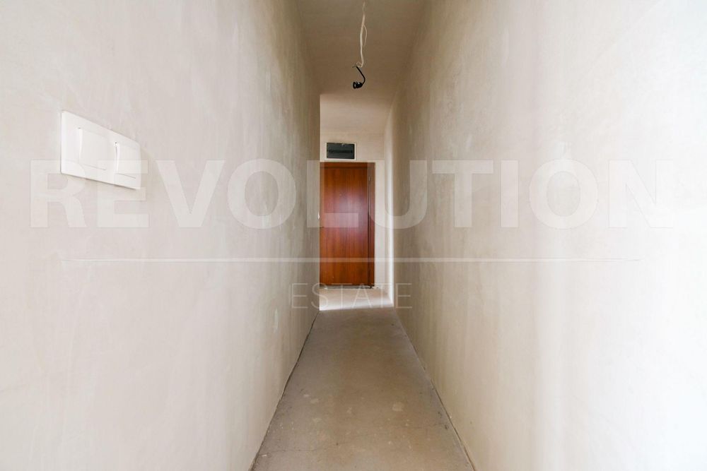 Тристаен апартамент в ж.к. Обеля 1