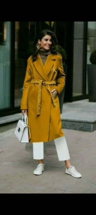 Туркия Пальто зарариге сотаман.Нархи 260.000. Размер: S.M.L (36.38.40)