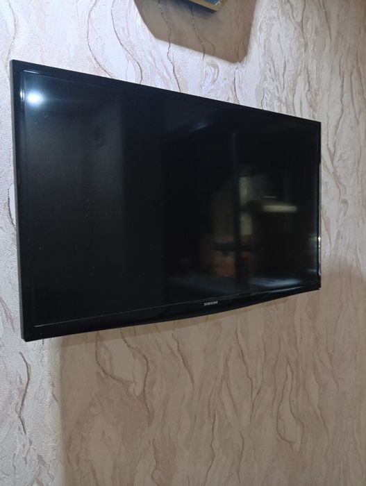 Samsung 32 диагонали идеал состояние