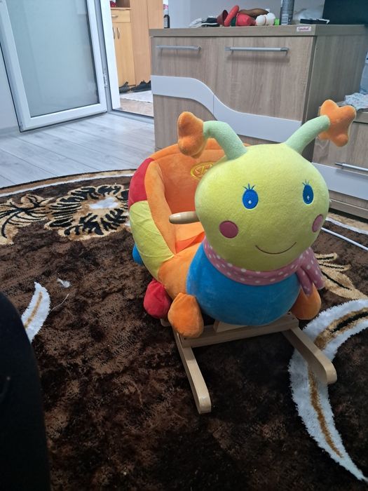 Vând balansoar bebe